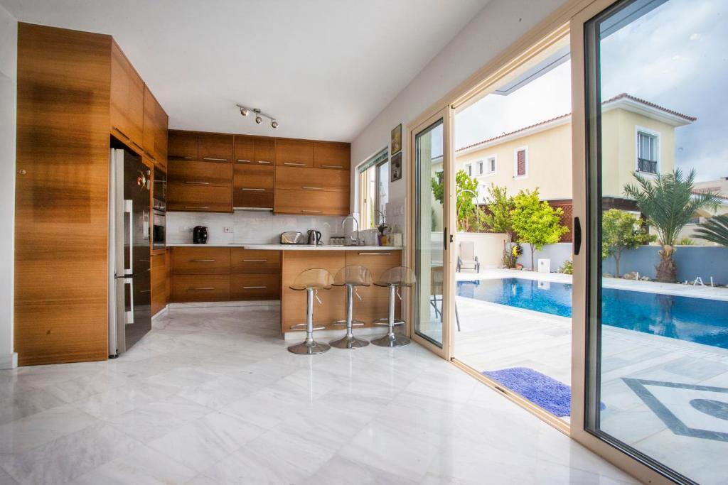Coralli Villas Coral Bay Bagian luar foto