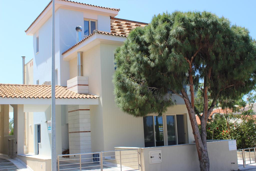 Coralli Villas Coral Bay Bagian luar foto