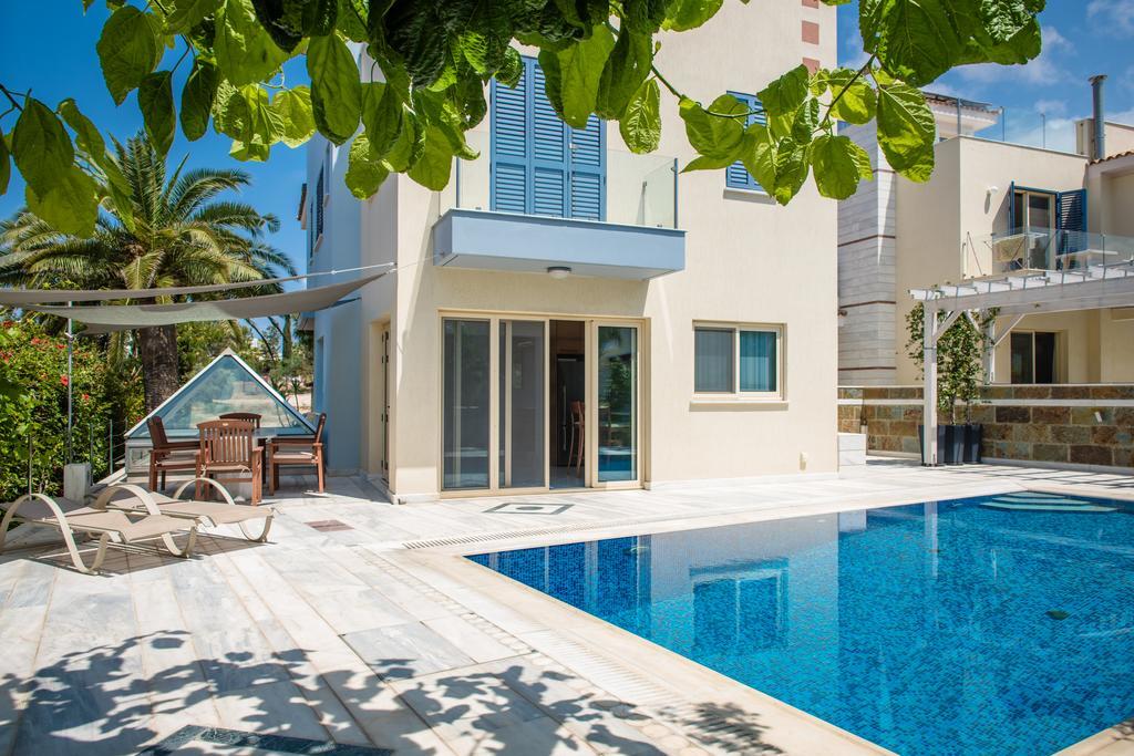 Coralli Villas Coral Bay Bagian luar foto